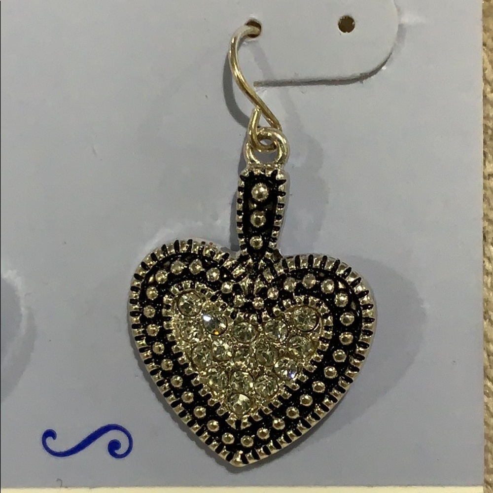 Periwinkle Earrings - Picture 3 of 3